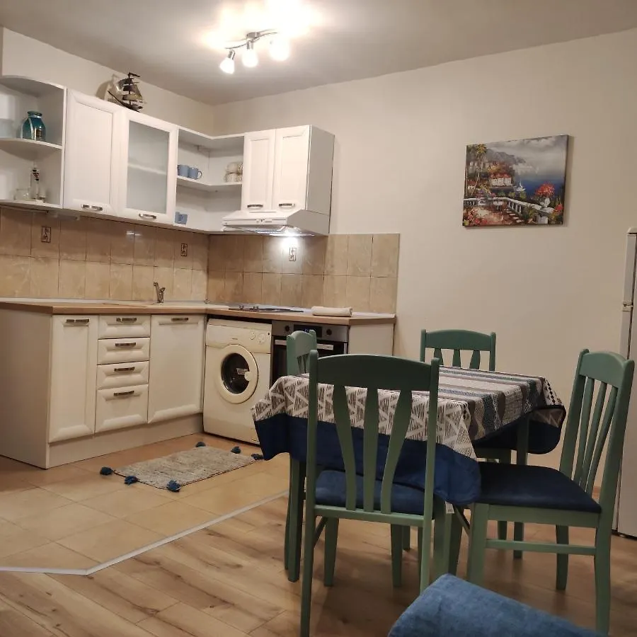 Apartment Maya 바르나